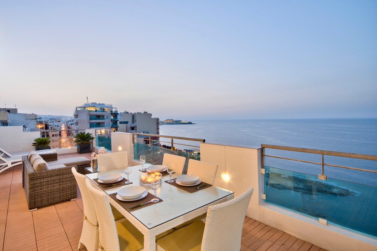 Iconic Seafront 2-bedroom Sliema Penthouse