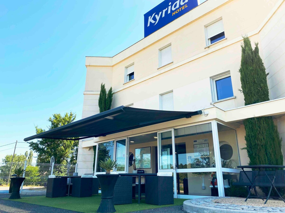 Kyriad Brive West酒店房间