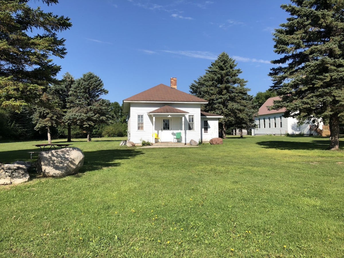The Prairie Cottage (Bethany Prairie School)