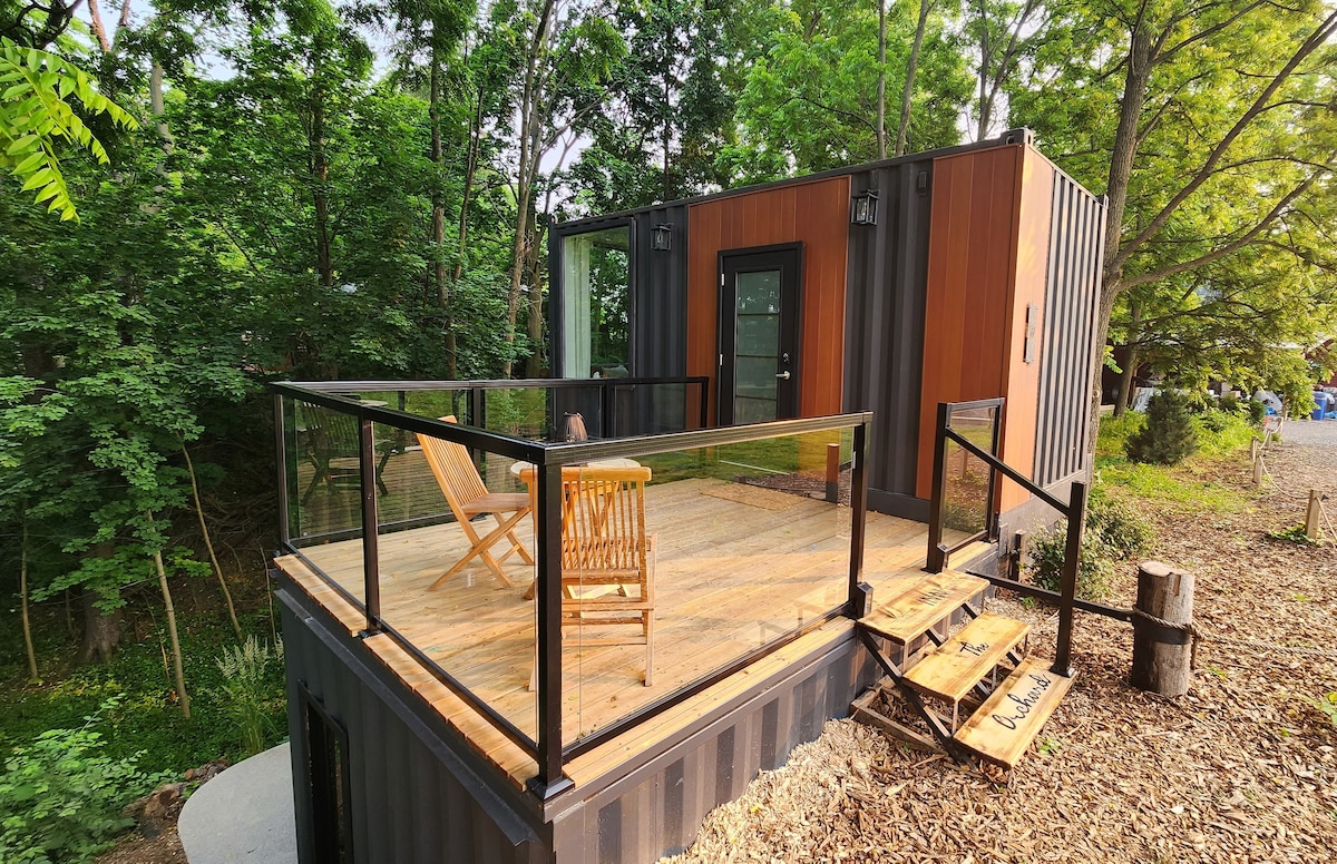 Valley View, Modern Container Home