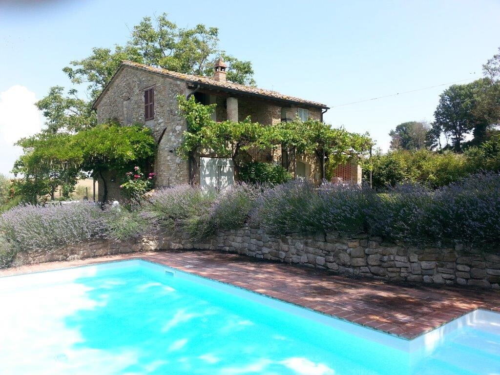 带私人泳池和花园的意大利乡村农舍