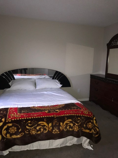 3间卧室， 3张标准双人床，配备中央空调。