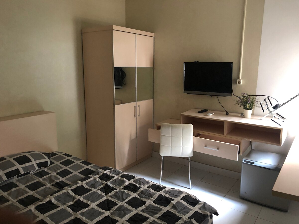 SEWA APARTEMEN AEROPOLIS LT. Dasar MURAH