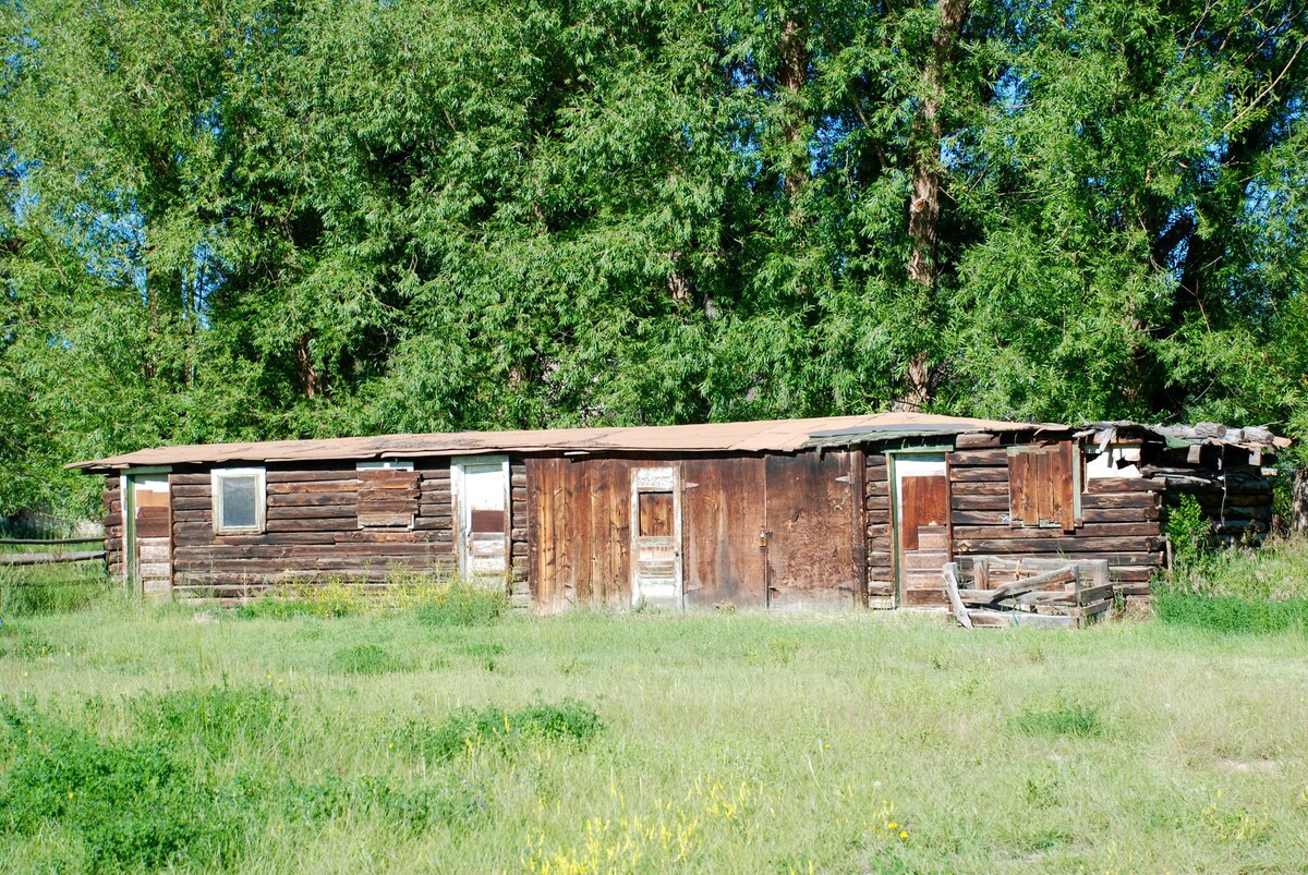 The Bunkhouse at Saguache & The Old Spanish Trail