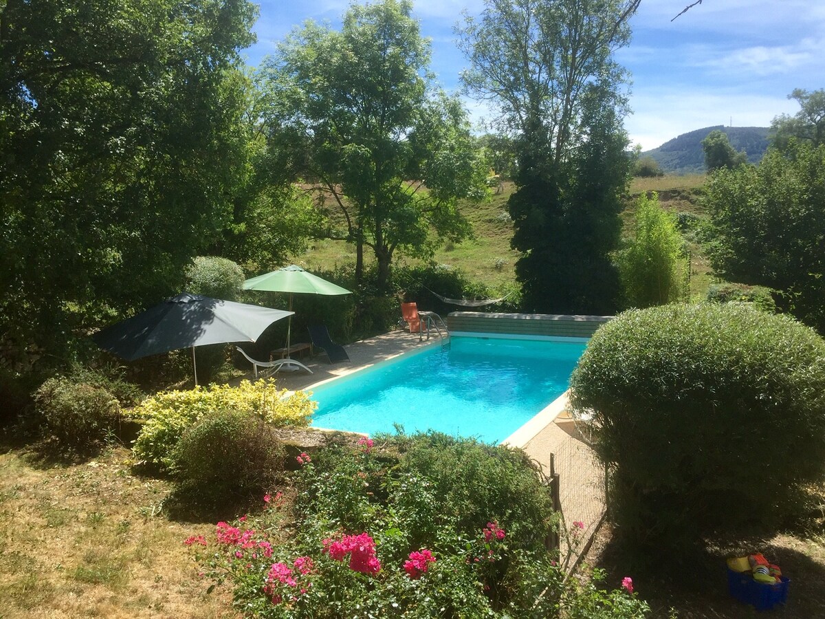 Maison individuelle de caractère avec piscine