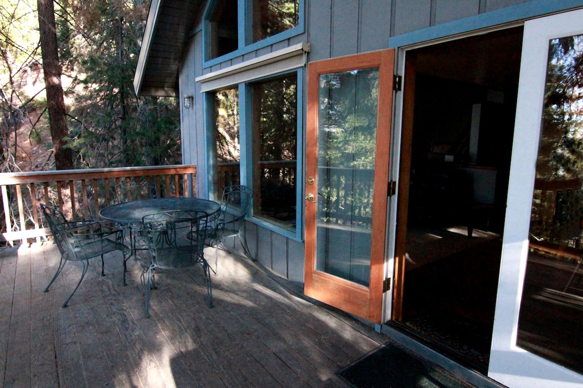 Yosemite 's Tree House Lodge