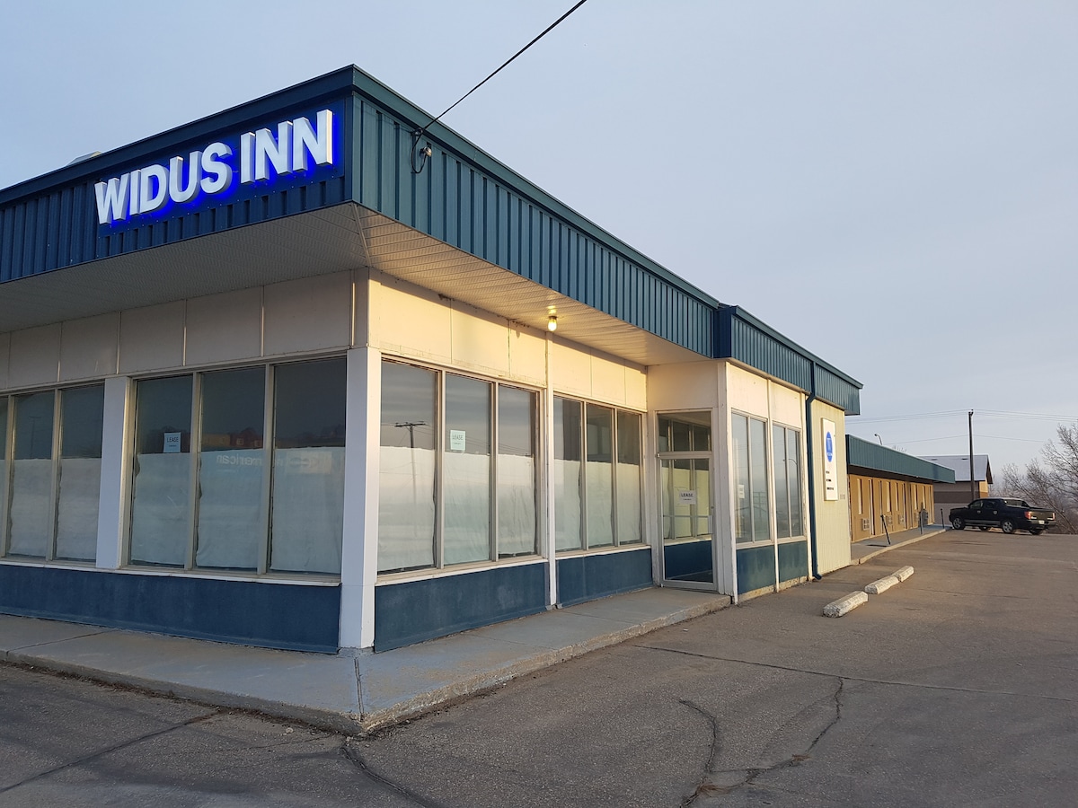 斯威夫特卡伦特的WIDUS INN MOTEL