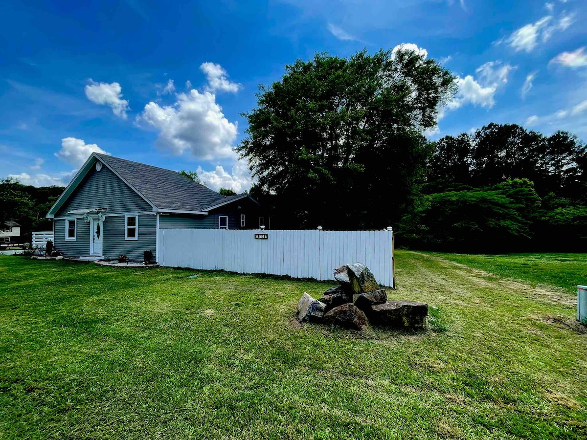 宁静舒适的家距离约旦湖仅几分钟车程 桑福德 Sanford 民宿 宁静舒适的家距离约旦湖仅几分钟车程 桑福德 Sanford 民宿