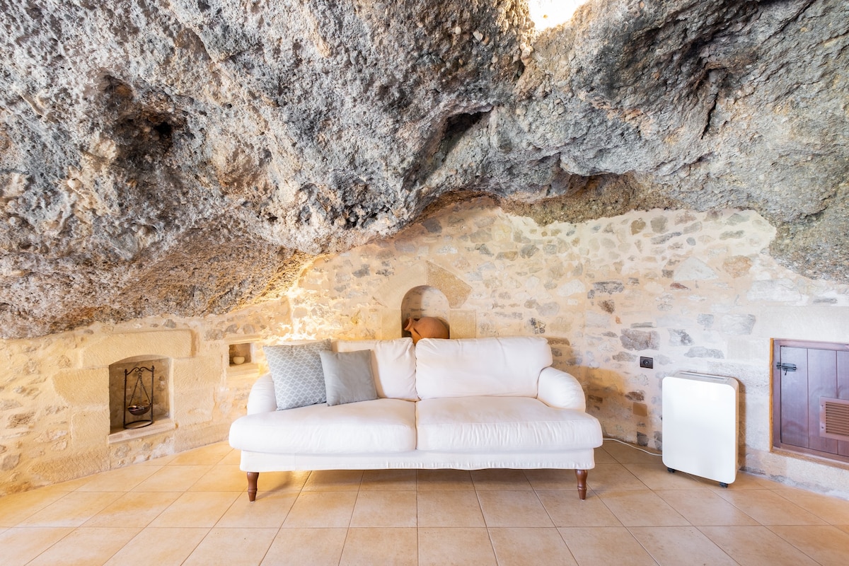 克里特岛的豪华石洞穴，泳池，海景