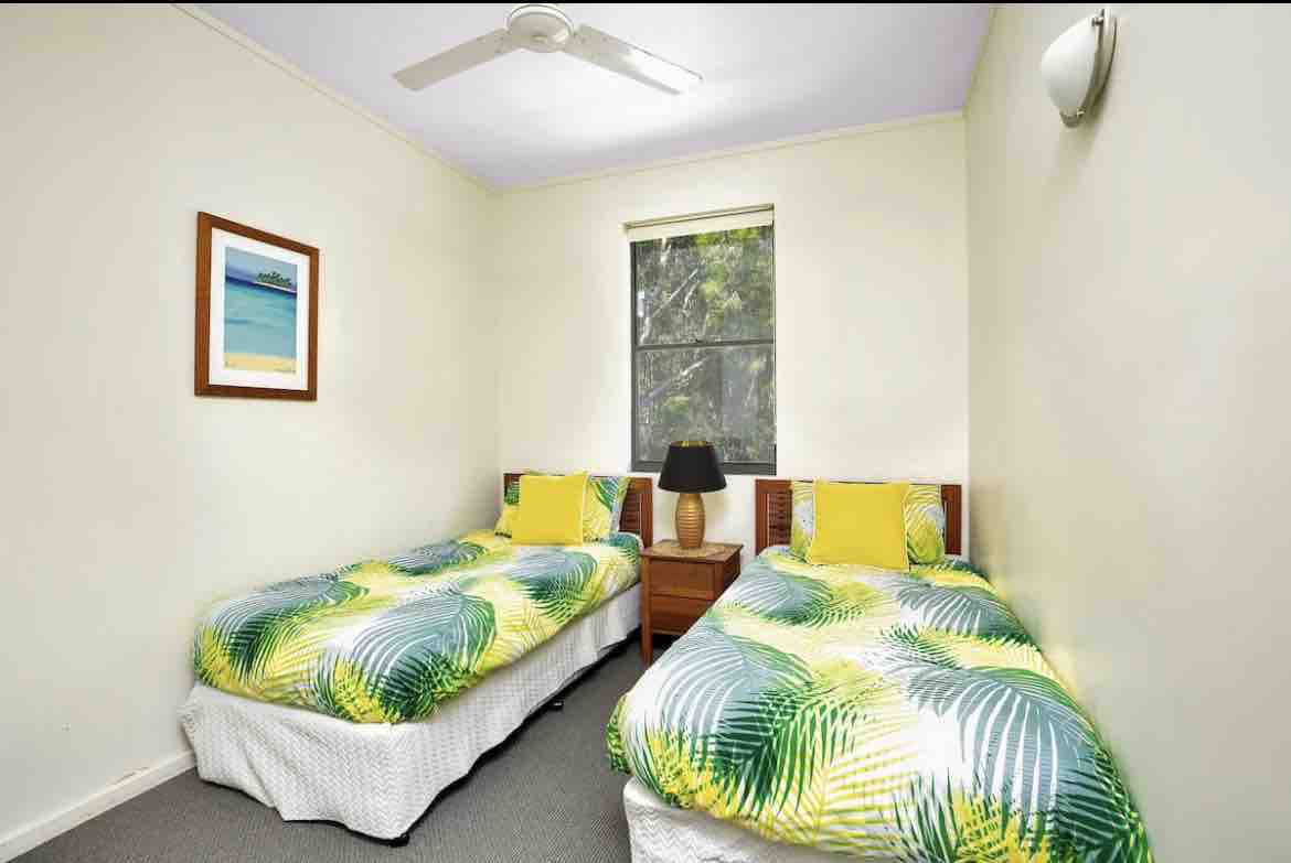 明亮宽敞的双床海滩度假公寓