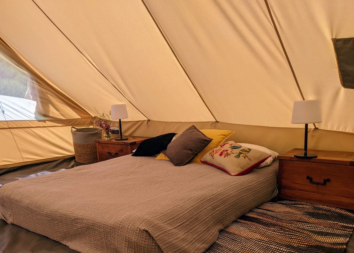 Peaceful, exclusive glamping - listen to the waves