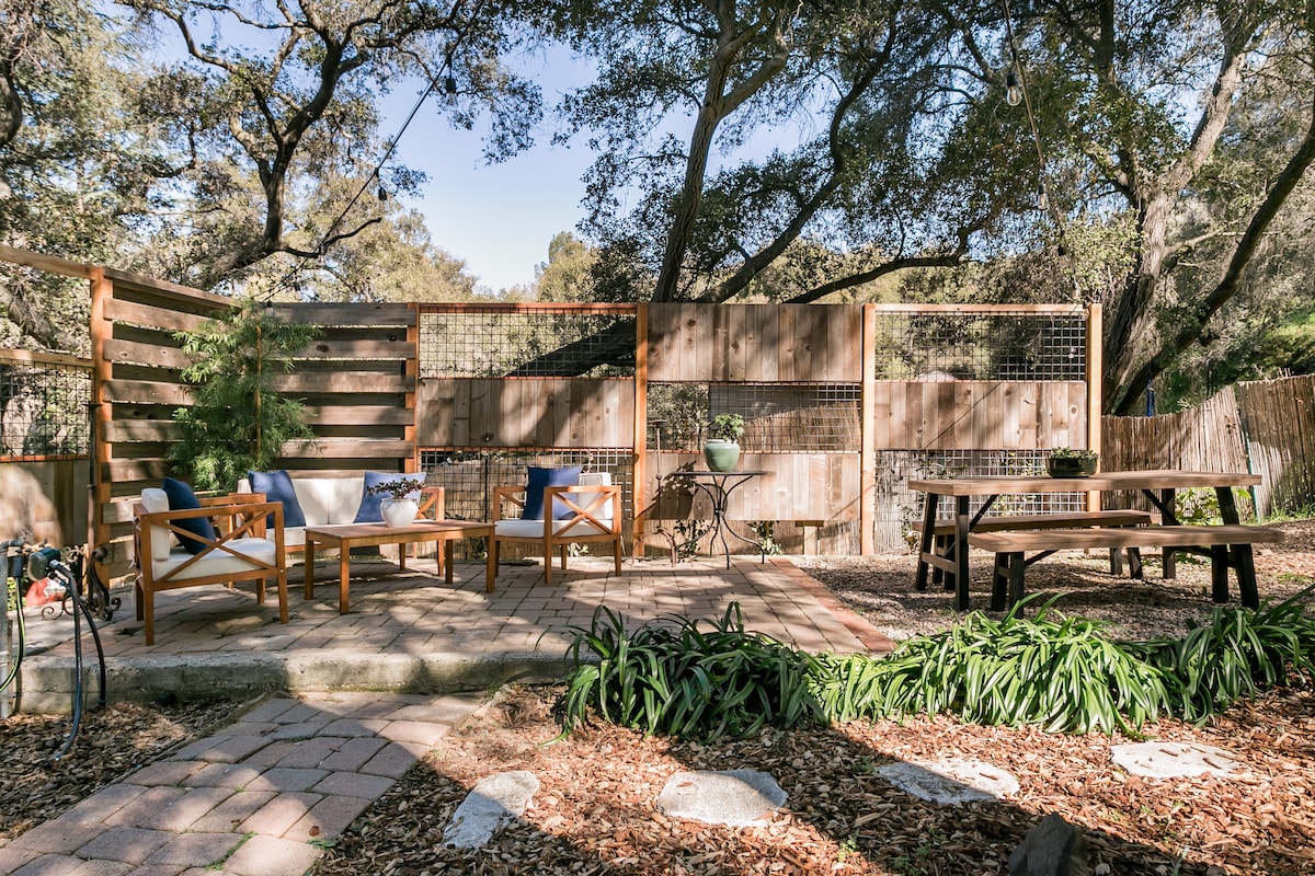 Redwood House ，双卧室Topanga Home Under the Oaks