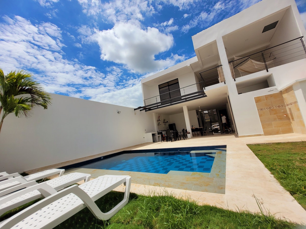 Hermosa casa de verano  con piscina privada