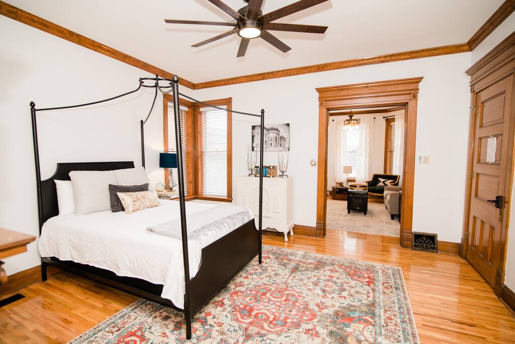 hawkins house lower suite downtown jefferson city