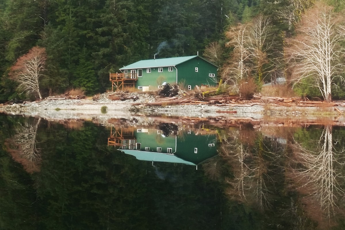 The Thunderbird House Port Alberni