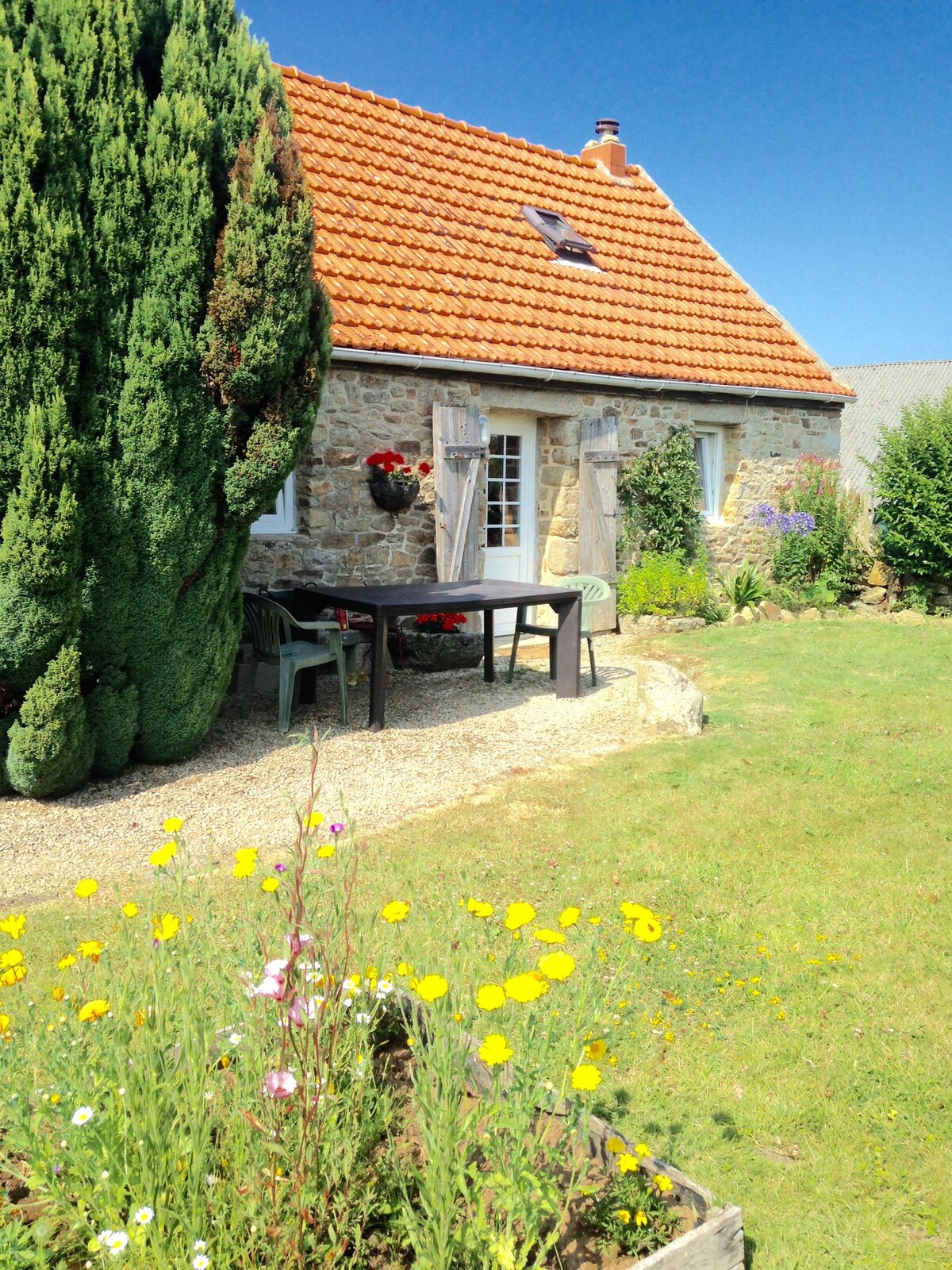 Cottage Finistere Brittany (Plouzevede/Berven)