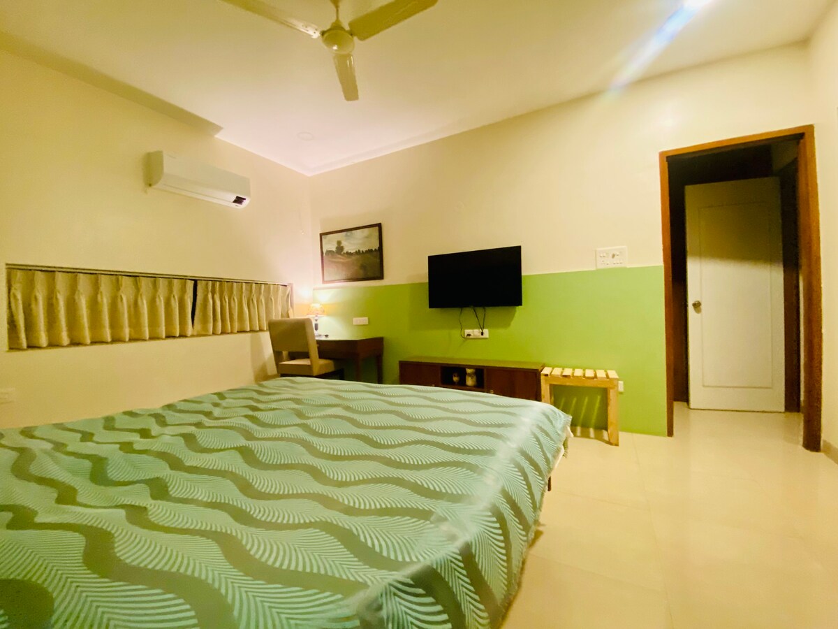 Private Twin bedroom (Green) @107LightHouse