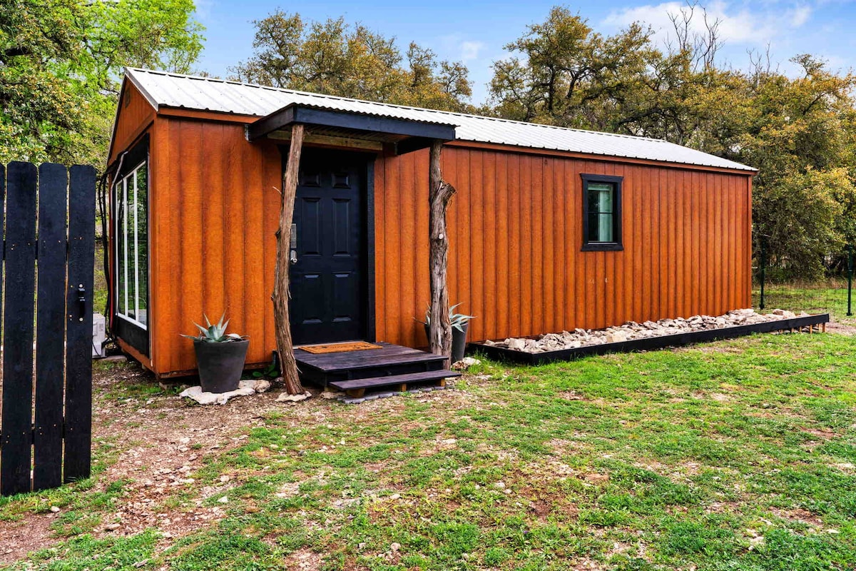 Tiny Cottage in the Hill Country