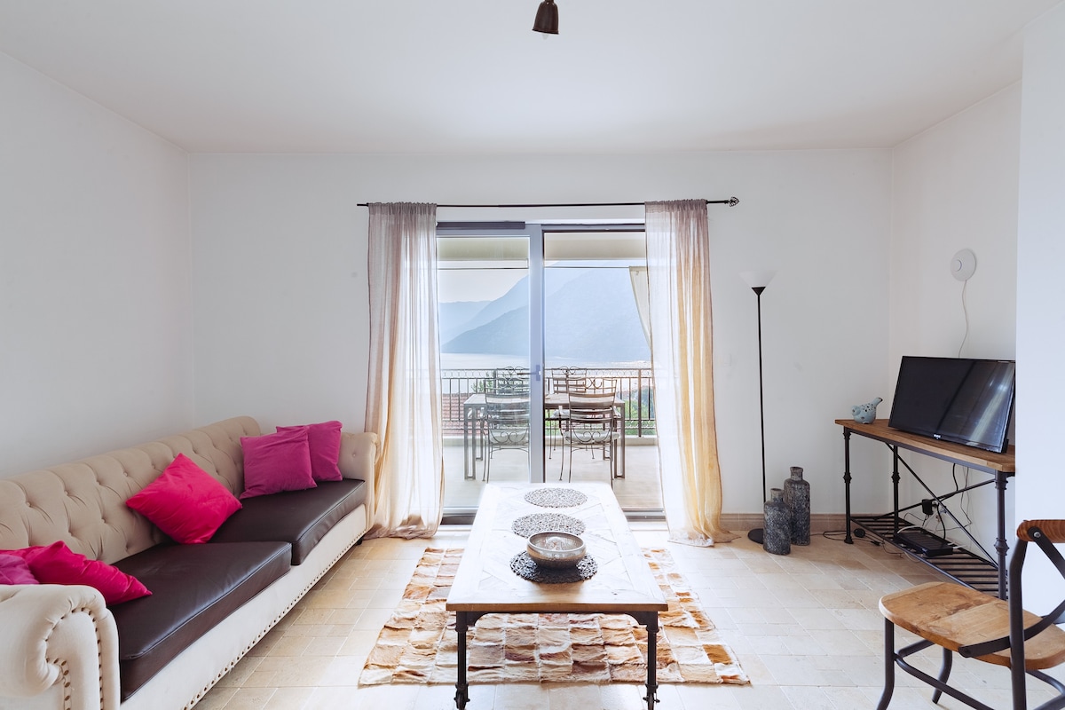 ★ORIANA 2-BED ROOMS Apartment with SEA VIEW