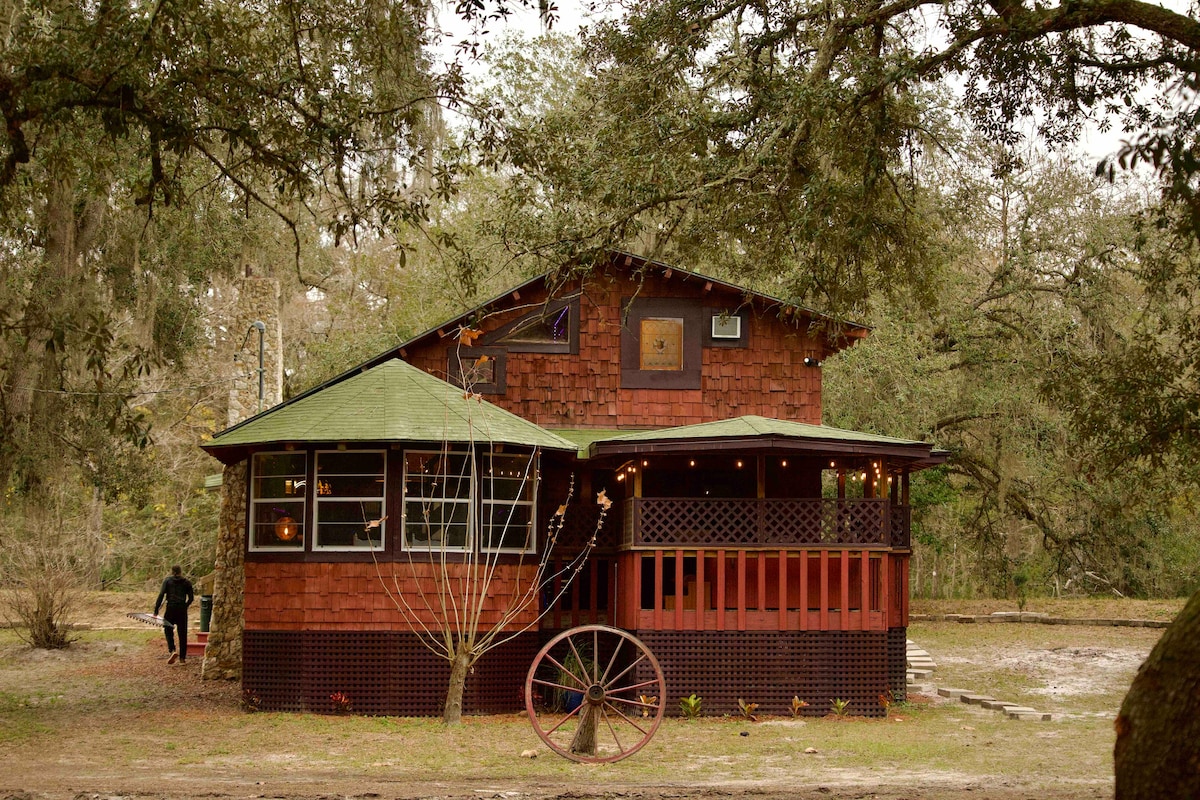 Withla River Art Cabin