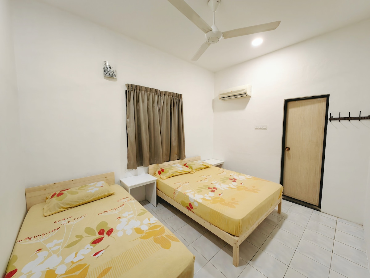 3pax Cozy room in pantai parit jawa muar