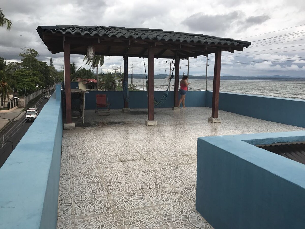 Terraza Patalarga