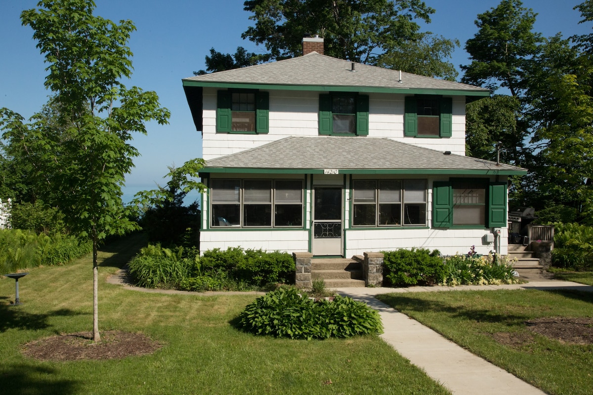 Beachfront Family Home - Directly on Lake Michigan