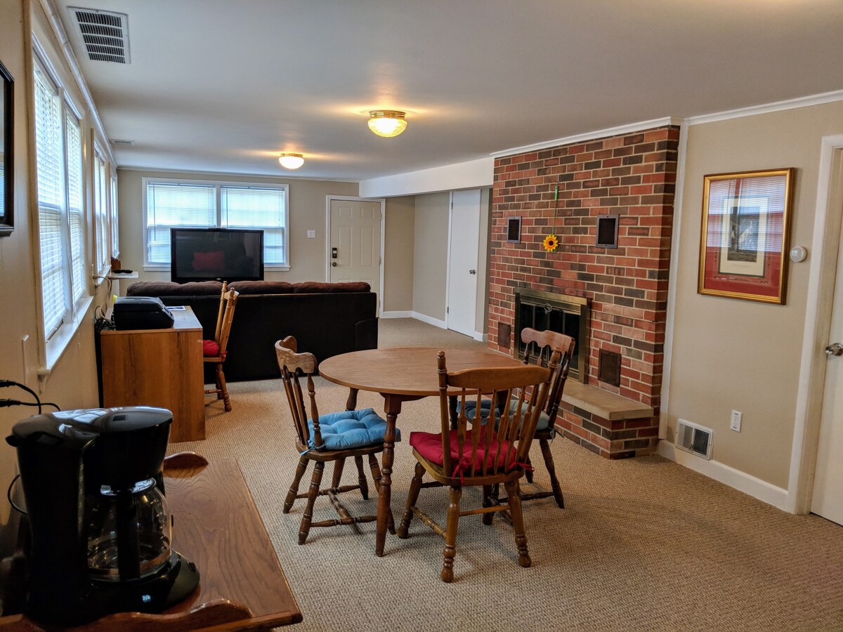 楼下私人公寓，为您提供简单舒适的入住体验
