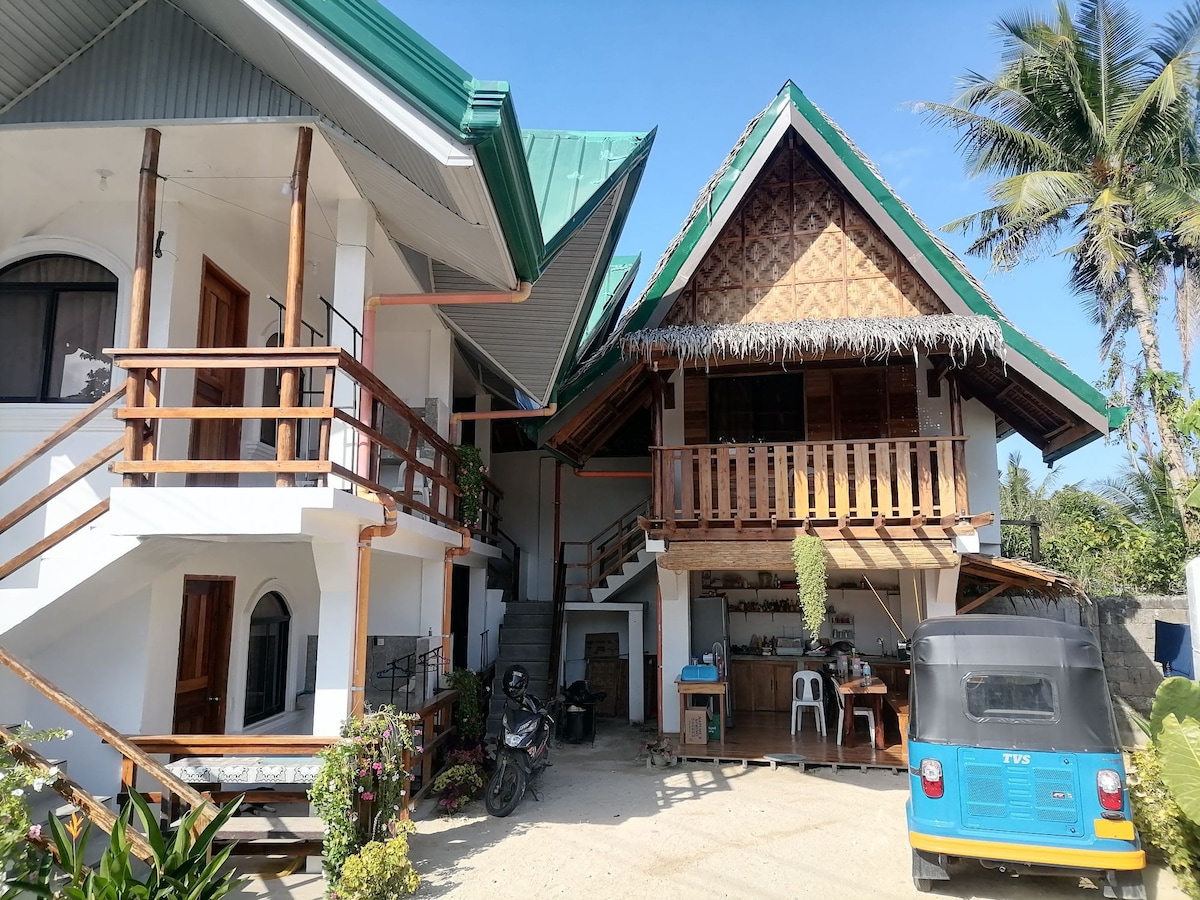 Lagkaw Apartment, Pangitlogan