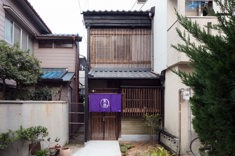 这栋日式房屋由一位建筑师装修。