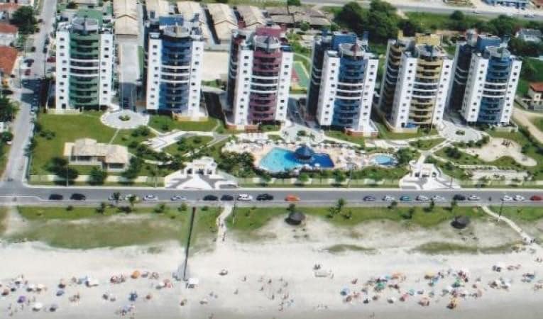 Grande e lindo apartamento à beira mar em Matinhos