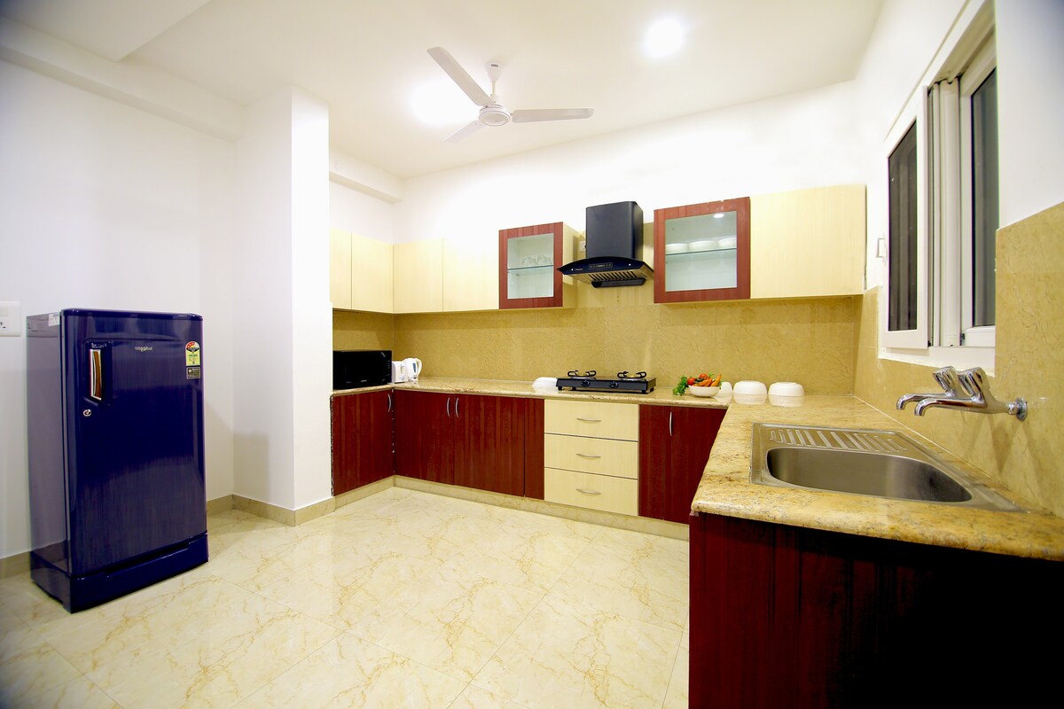 3 BHK Apartments , Banjara Hills Road # 11