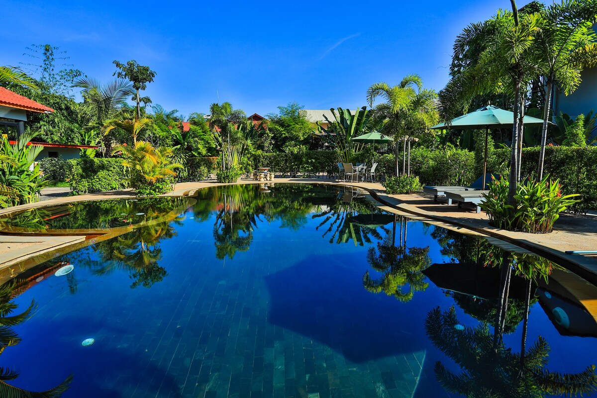 豪华双人床+泳池景观+花园+免费接机