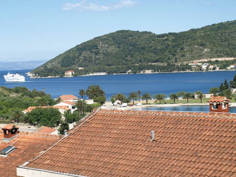 "Apartment-2" (sea view, balcony, for 4 persons)