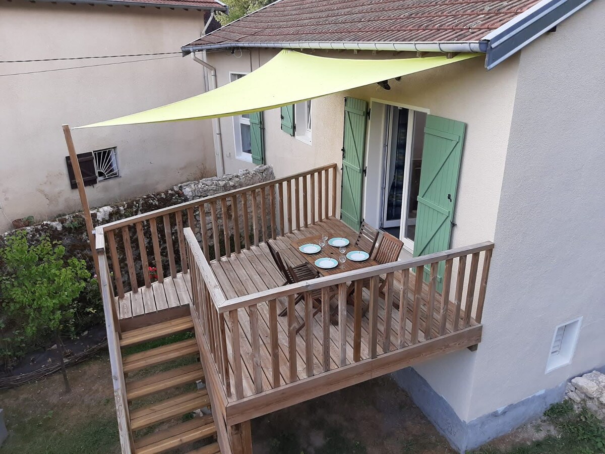 Maison indépendant avec terrasse & jardin clos