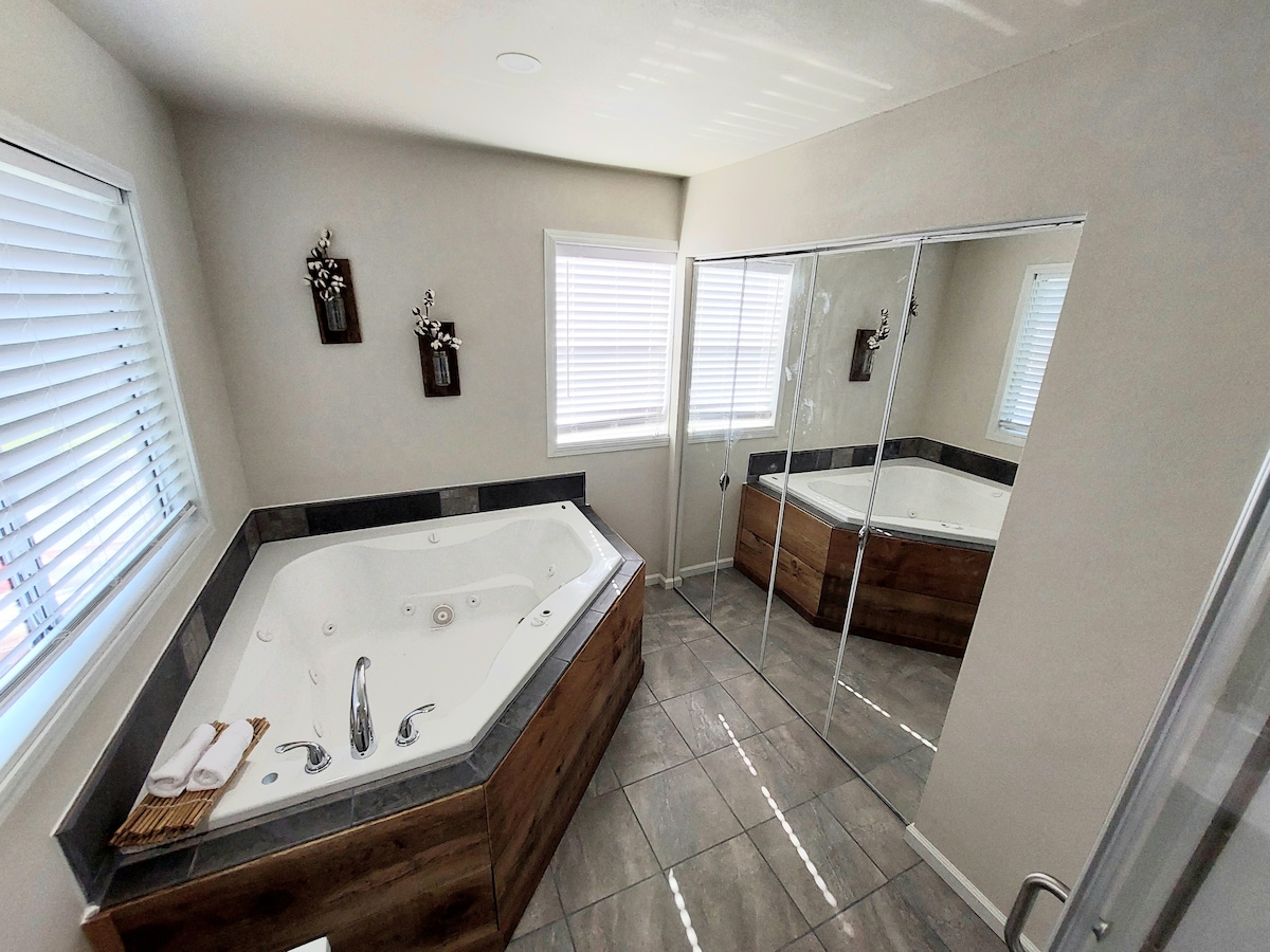 Restorative Home with Jacuzzi Tub