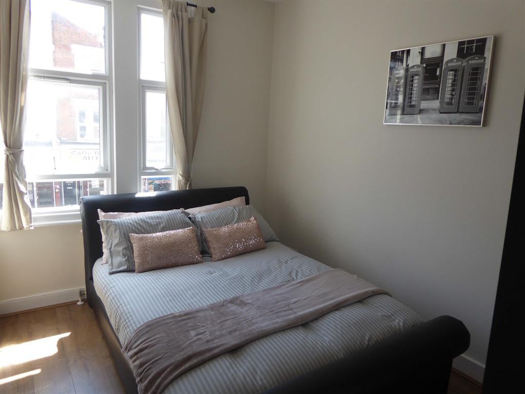 3 Double bedrooms Apartment - Turnpike House