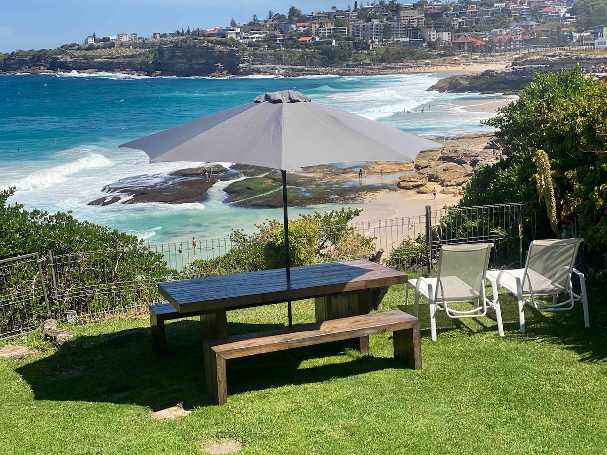 Exclusive Ocean Front Tamarama Beach /Bondi