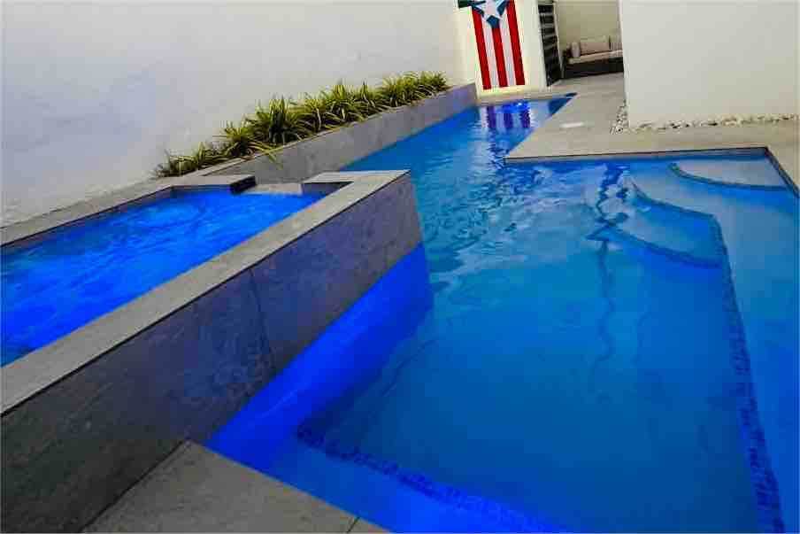 - Alanis Beautiful Airport house & Private Pool XL
