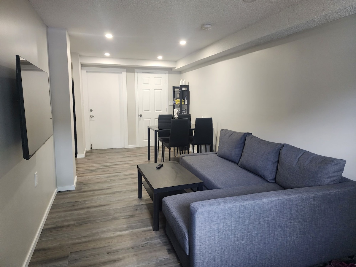 Newly Built Private Entrance Apartment Suite