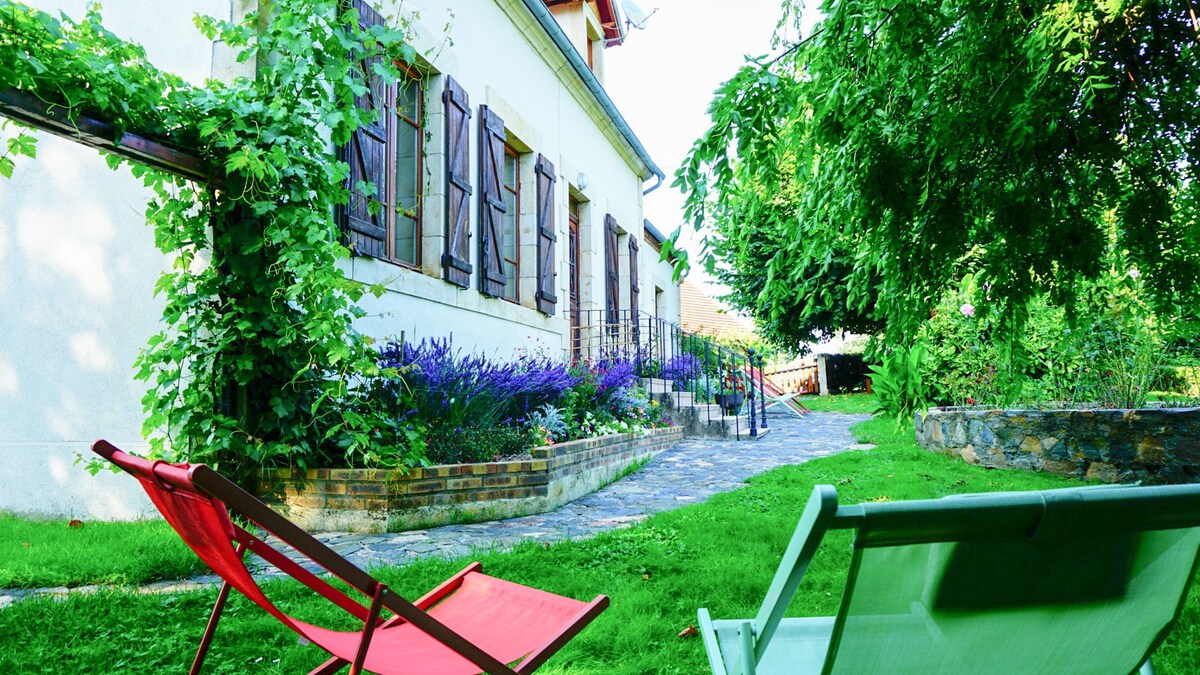 Maison de Campagne avec Grand Jardin à la Ferme