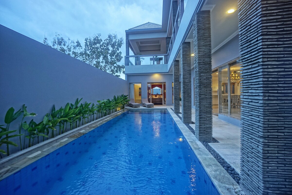 全新！真正宽敞的巴厘岛大厦，私人游泳池！