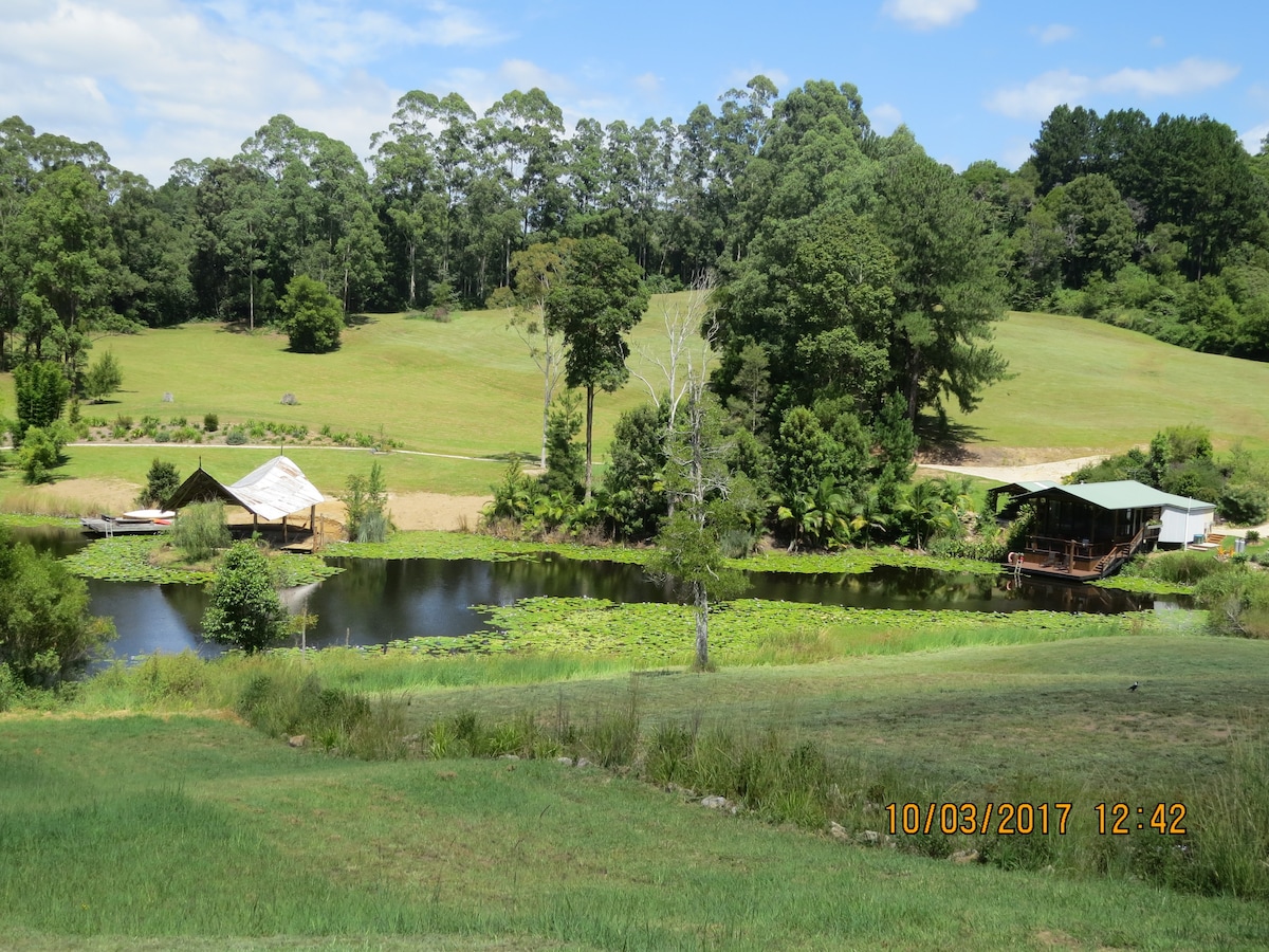 Froghollow Lake House ，浪漫豪华小木屋