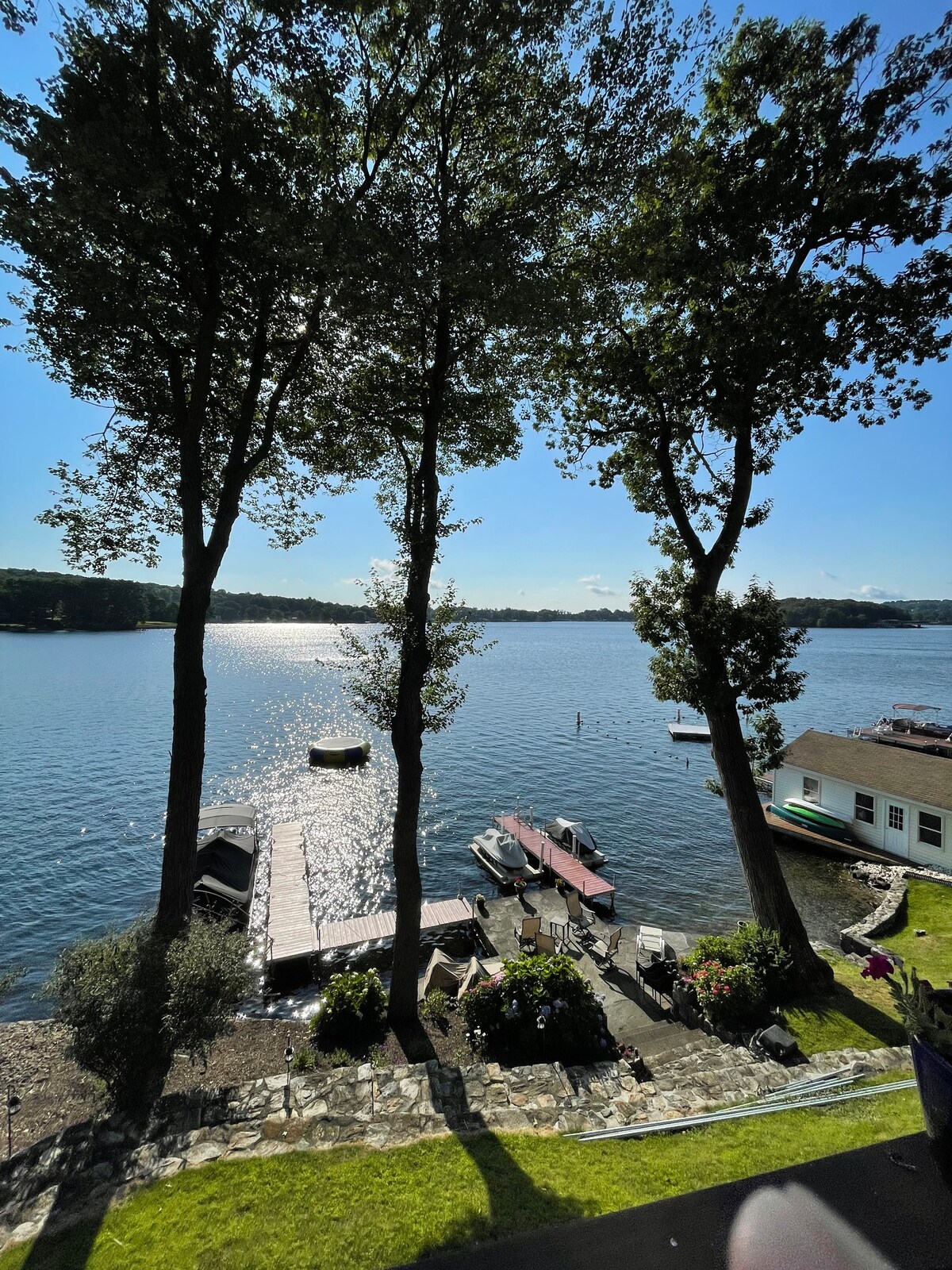 Gorgeous Lake Front House just 1 Hour from NYC