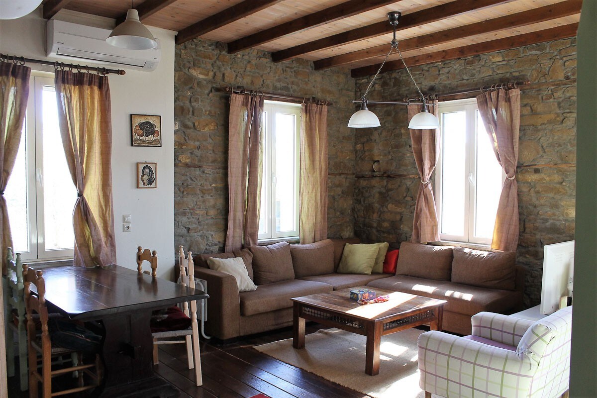 Sardes, Limnos. Stone House 90m2, 4000m2 yard.