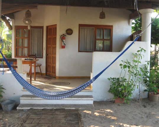 Bungalos Sol Dorado, Playa larga Zihuatanejo Gro.