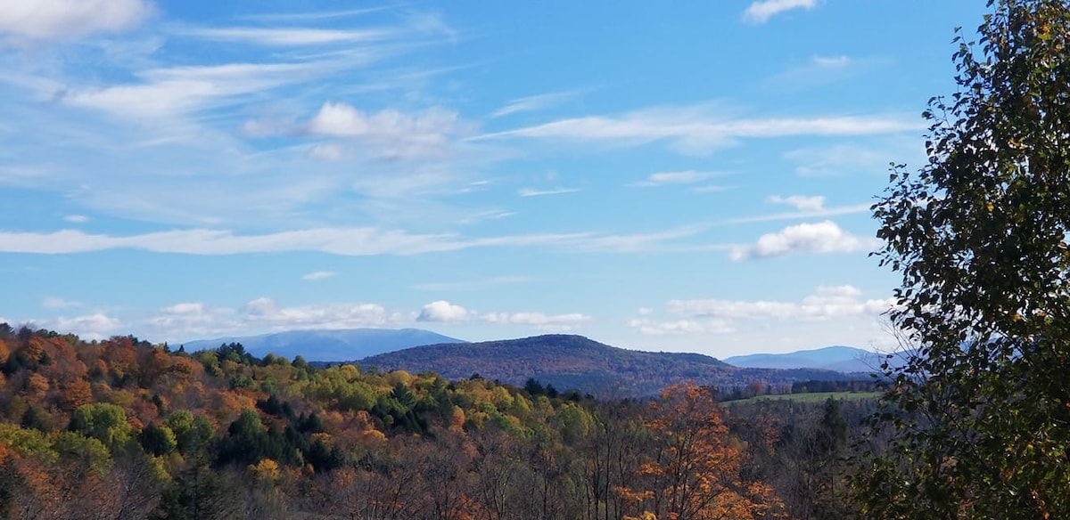 Dawnside - Green Mtns Home with White Mtns View