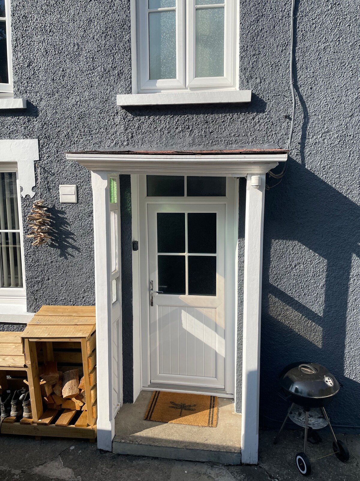 Cosy, coastal cottage in Llangrannog, West Wales