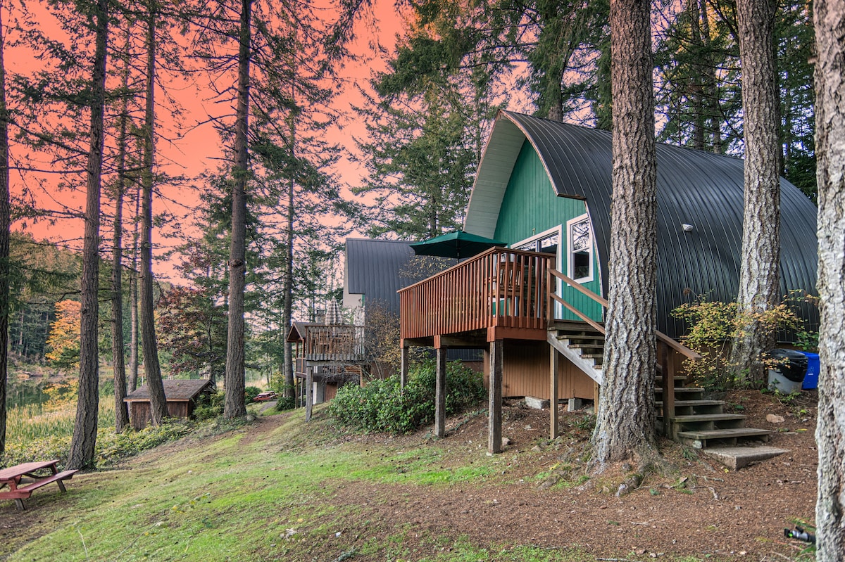 Cusheon Lake Resort Cedar Chalets