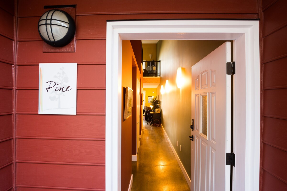 Crooked Tree Guest Suites - The Pine Suite